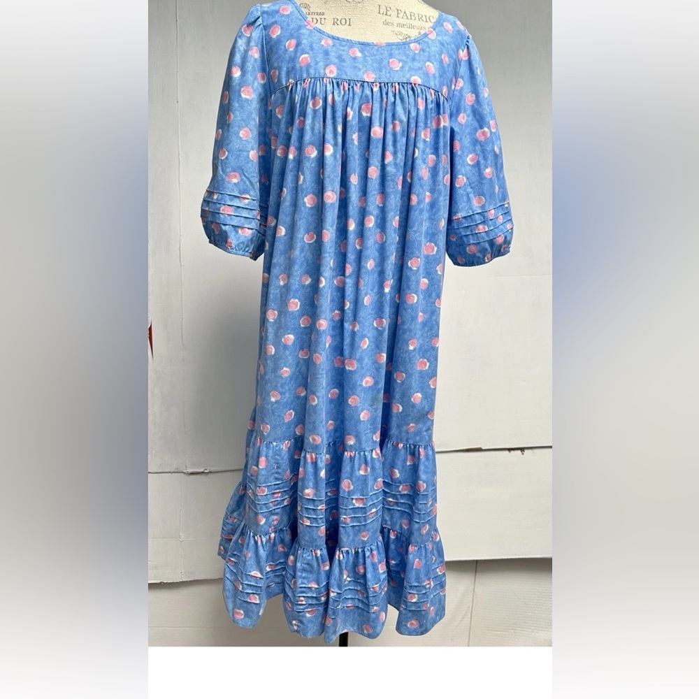 VTG Two Potato Laguna floral House Dress Muumuu Lounge Mod Tiered Pleaded M